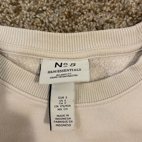 Sweatshirt (Size S) - Picture 2 of 2